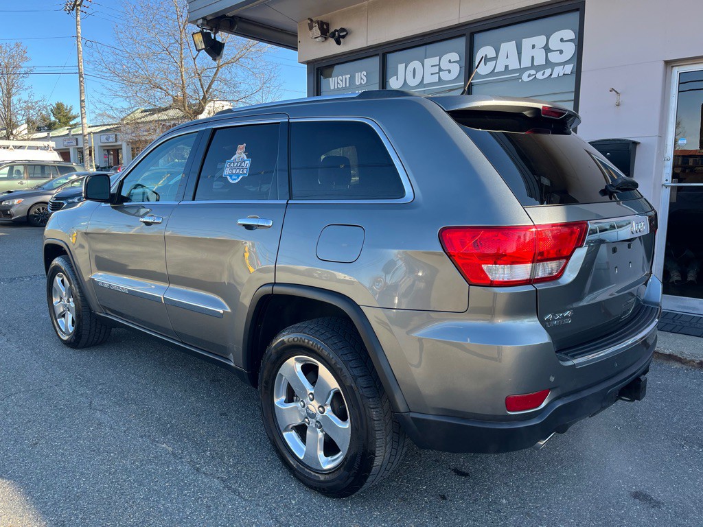 2012 Jeep Grand Cherokee Image 2