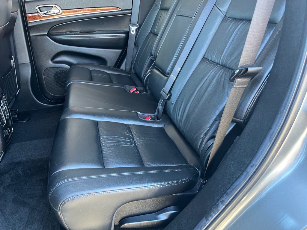 2012 Jeep Grand Cherokee Image 19