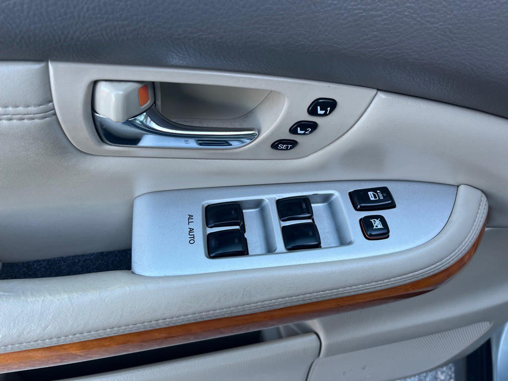 2009 Lexus RX Image 10