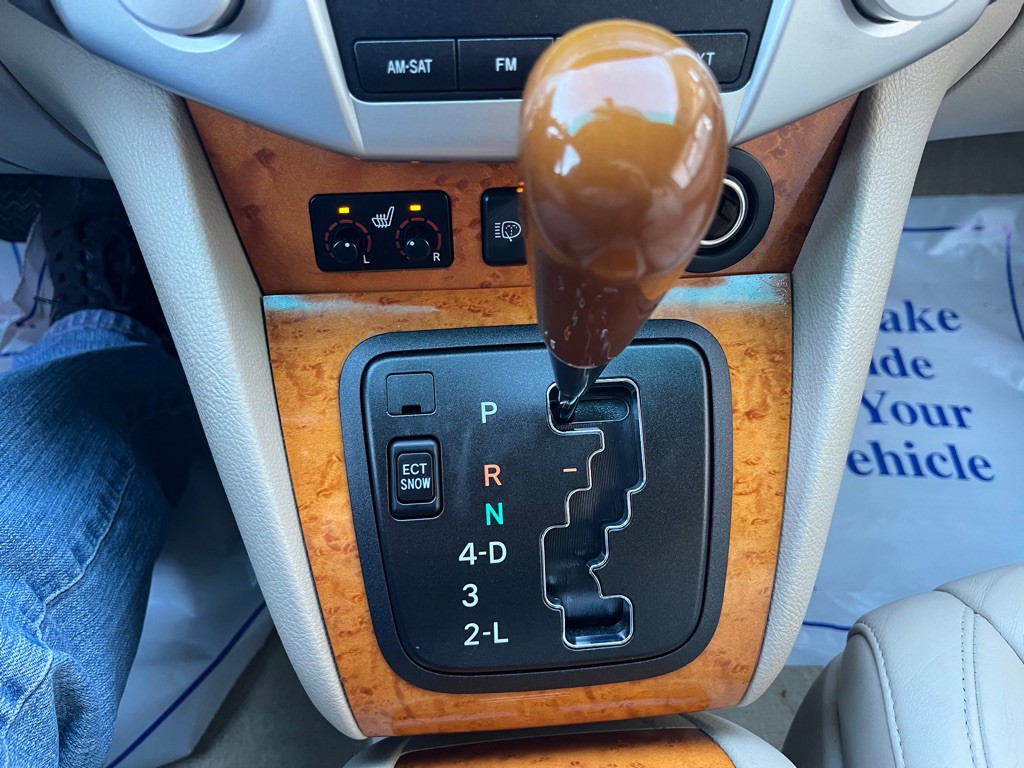 2009 Lexus RX Image 13