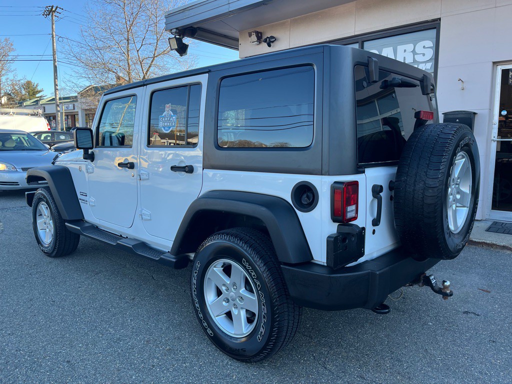2017 Jeep Wrangler Unlimited Image 2