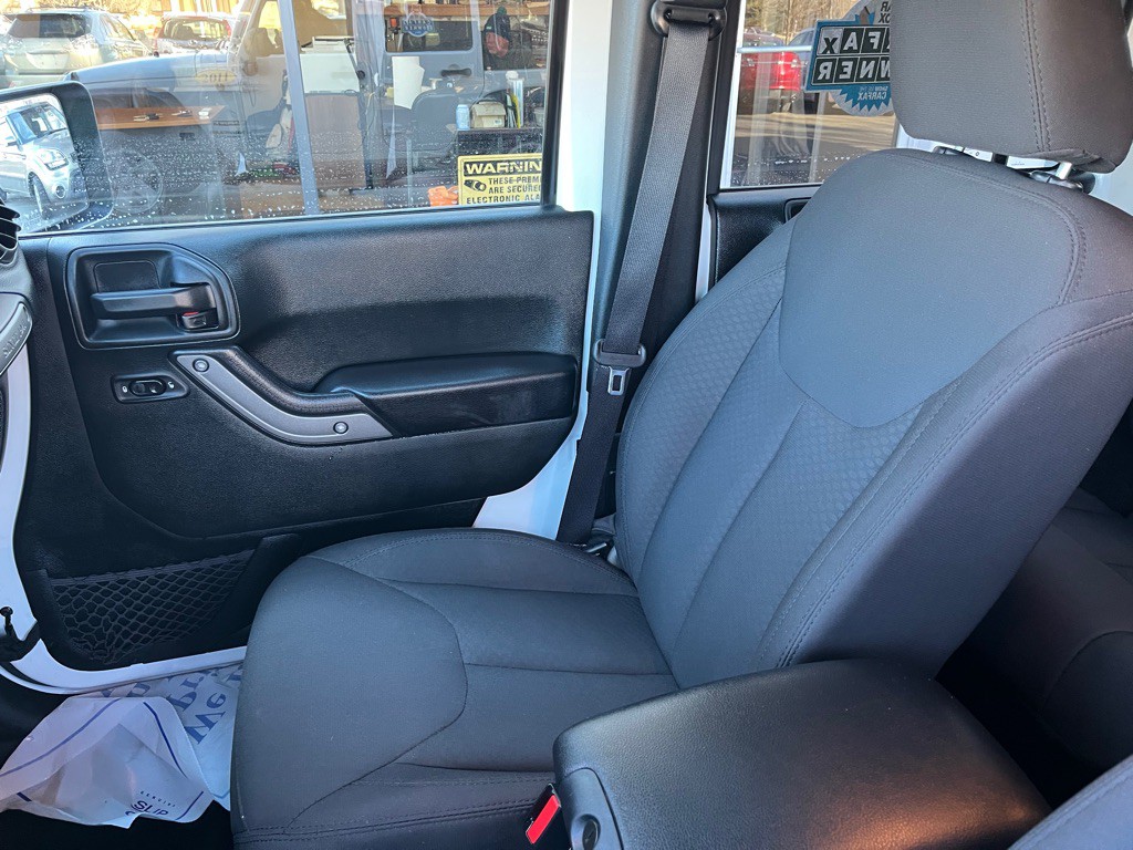 2017 Jeep Wrangler Unlimited Image 12