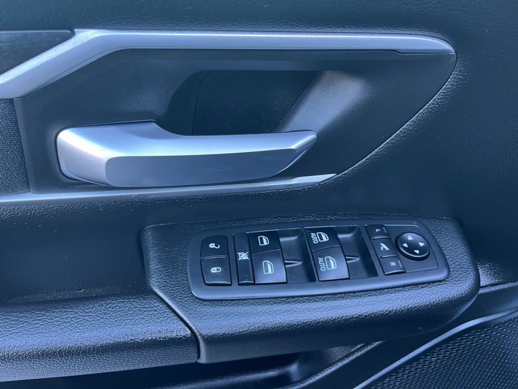 2021 RAM 1500 Image 10