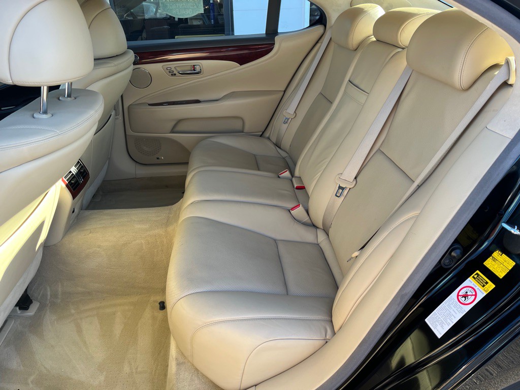 2008 Lexus LS Image 21