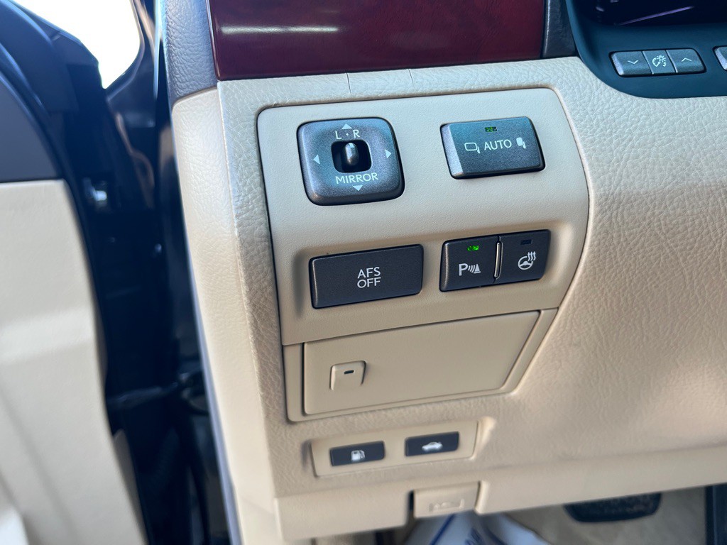 2008 Lexus LS Image 23