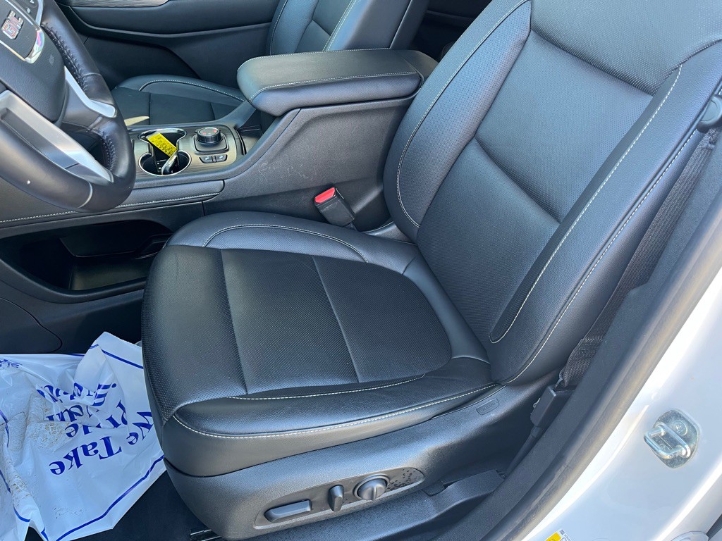 2020 GMC Acadia Image 13