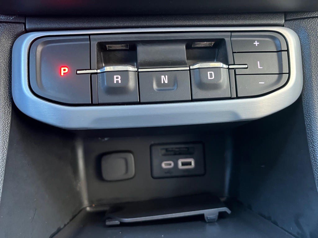 2020 GMC Acadia Image 16