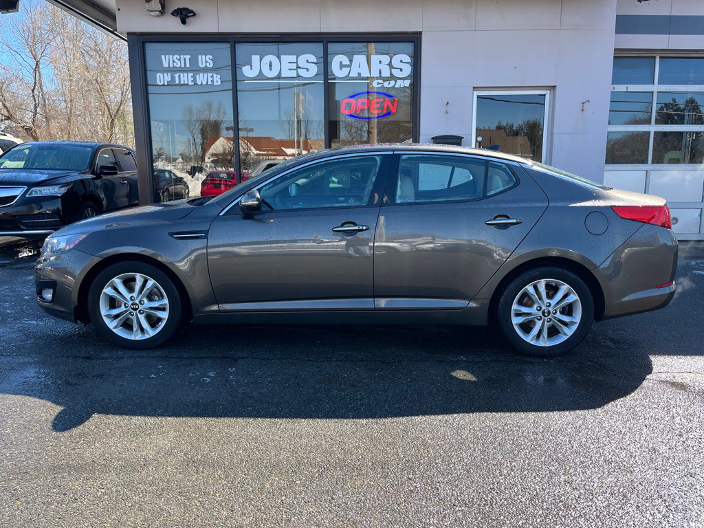 2011 Kia Optima Image 1