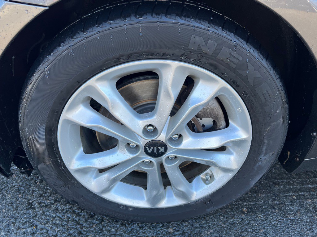 2011 Kia Optima Image 6