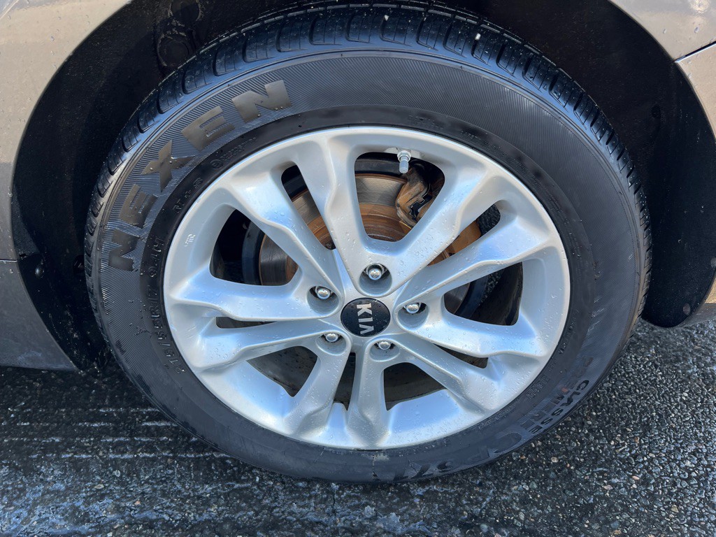 2011 Kia Optima Image 7