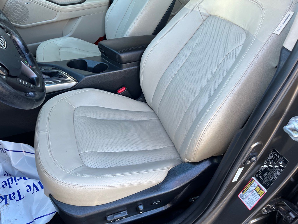 2011 Kia Optima Image 11