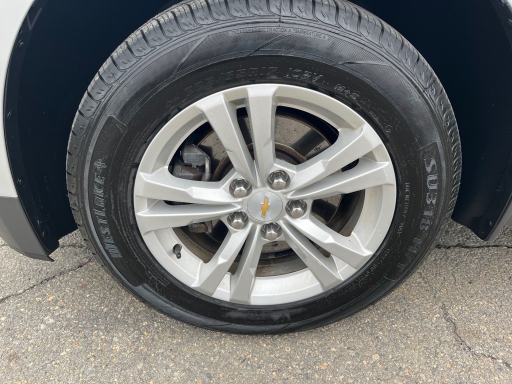 2017 Chevrolet Equinox Image 6