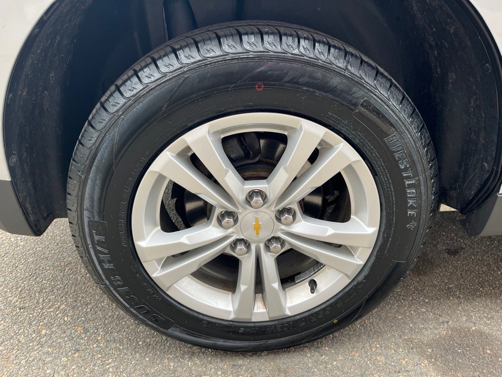 2017 Chevrolet Equinox Image 8