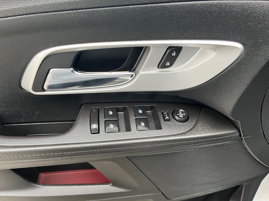 2017 Chevrolet Equinox Image 10