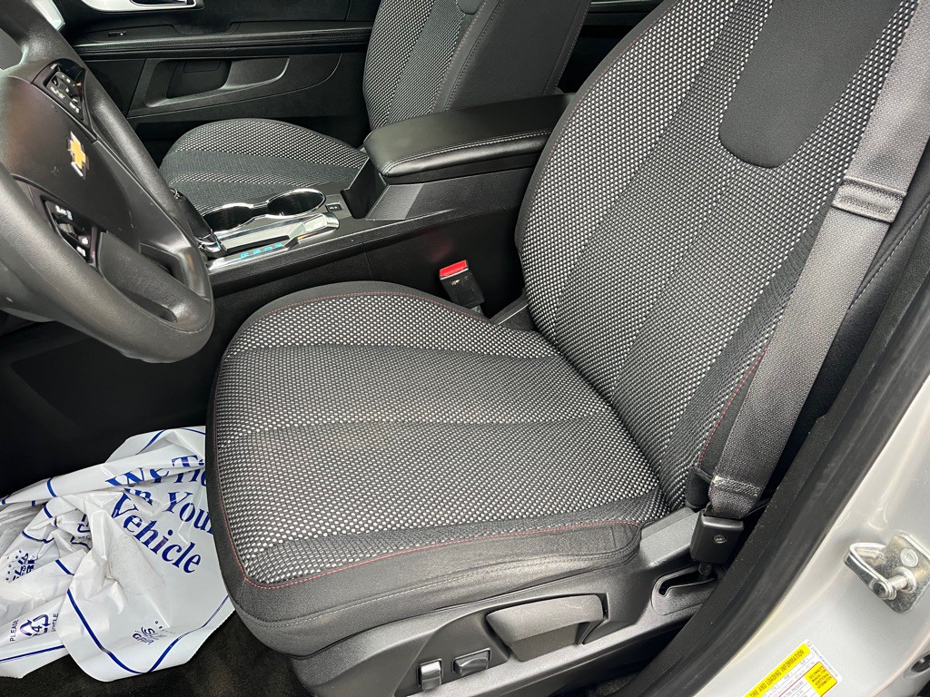 2017 Chevrolet Equinox Image 11