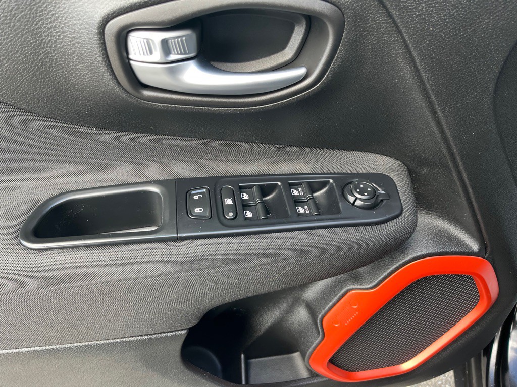 2018 Jeep Renegade Image 10