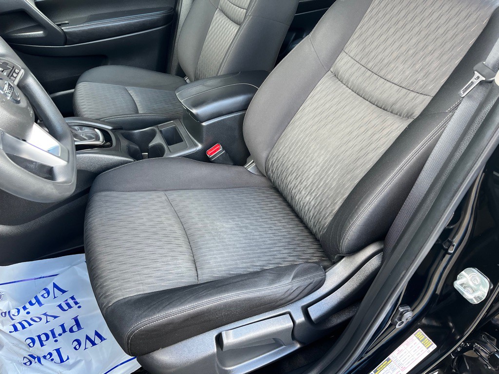 2020 Nissan Rogue Image 11