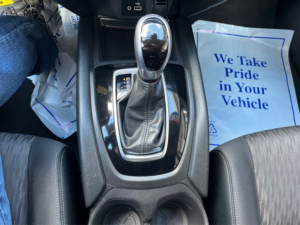 2020 Nissan Rogue Image 13