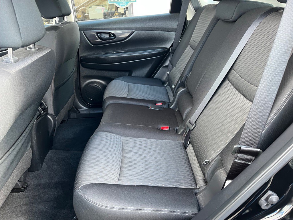 2020 Nissan Rogue Image 19