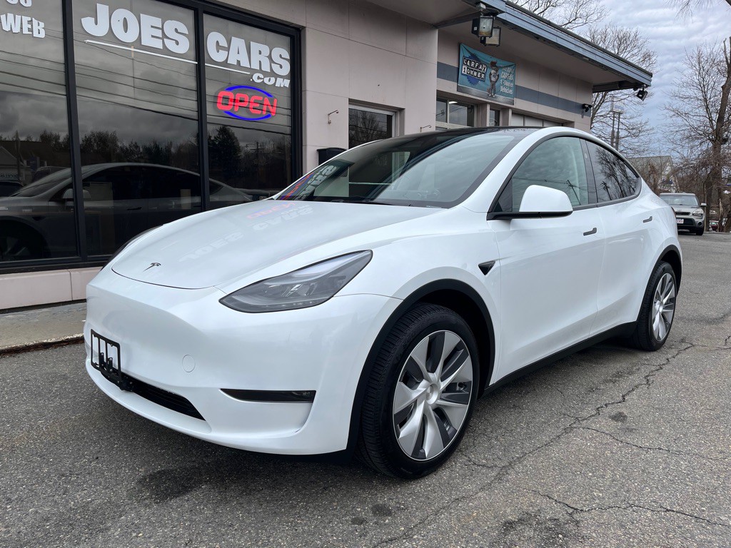 2024 Tesla Model Y Image 5