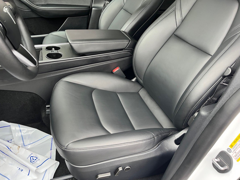 2024 Tesla Model Y Image 11