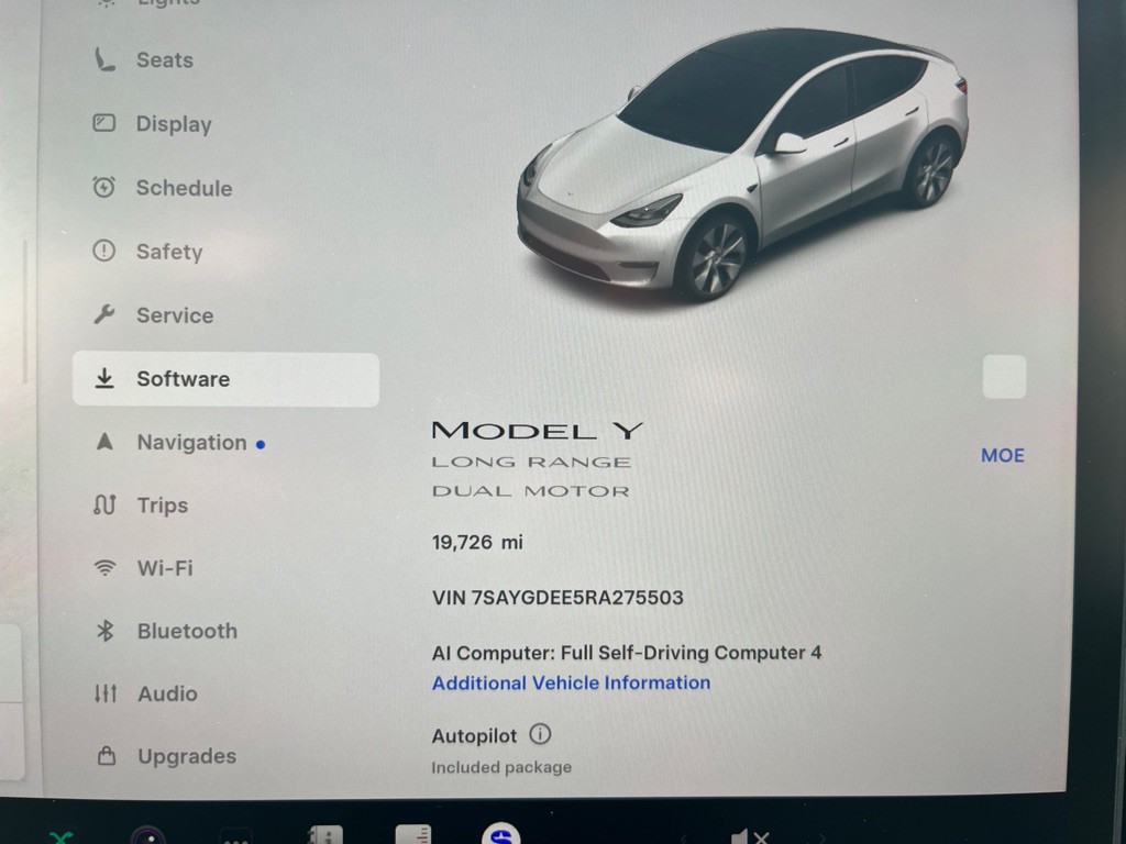 2024 Tesla Model Y Image 18