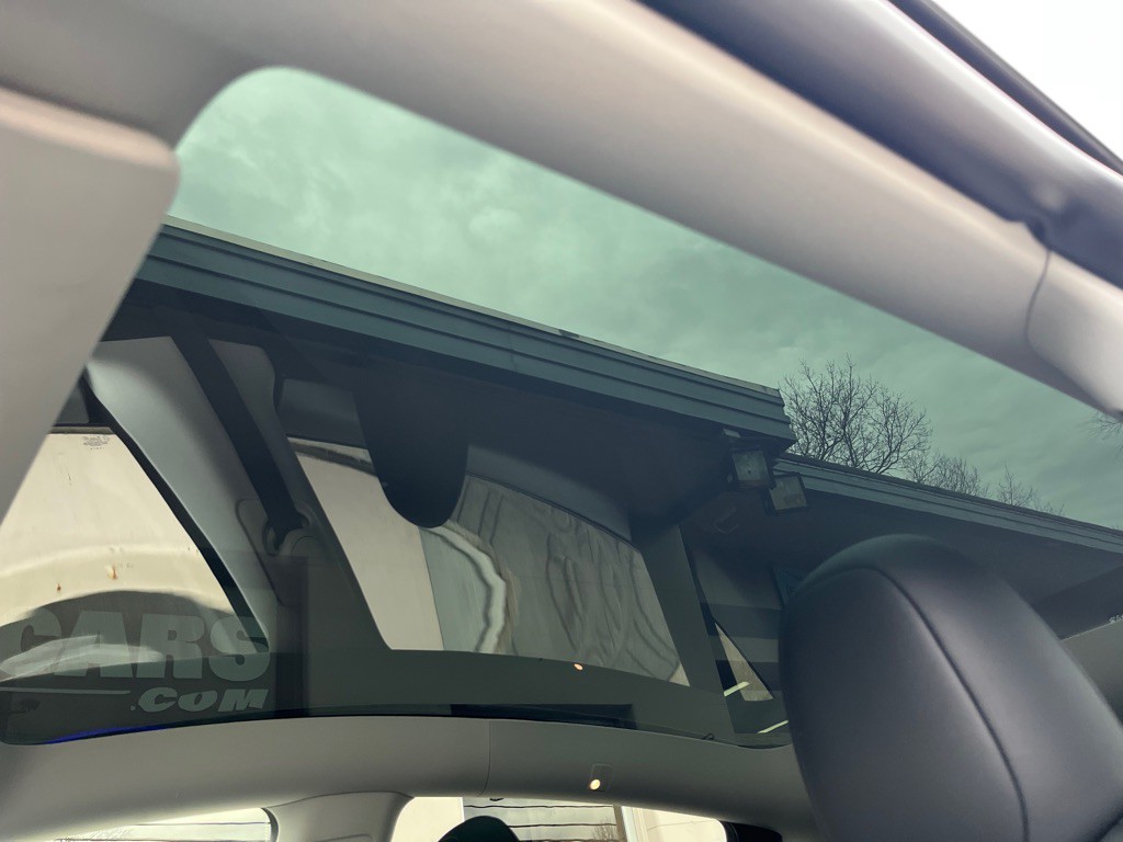 2024 Tesla Model Y Image 21