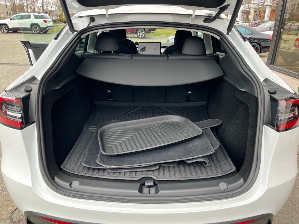 2024 Tesla Model Y Image 22