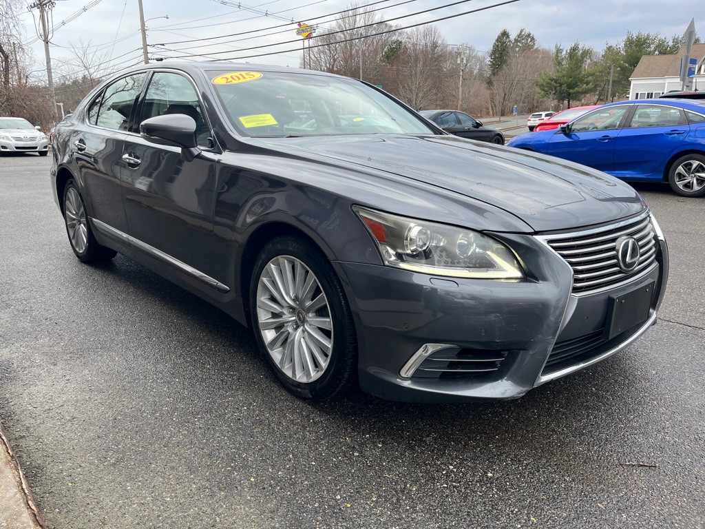 2015 Lexus LS Image 4