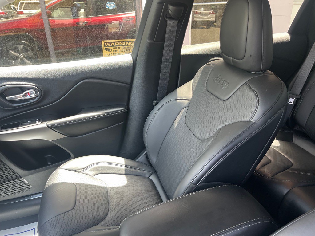 2020 Jeep Cherokee Image 12