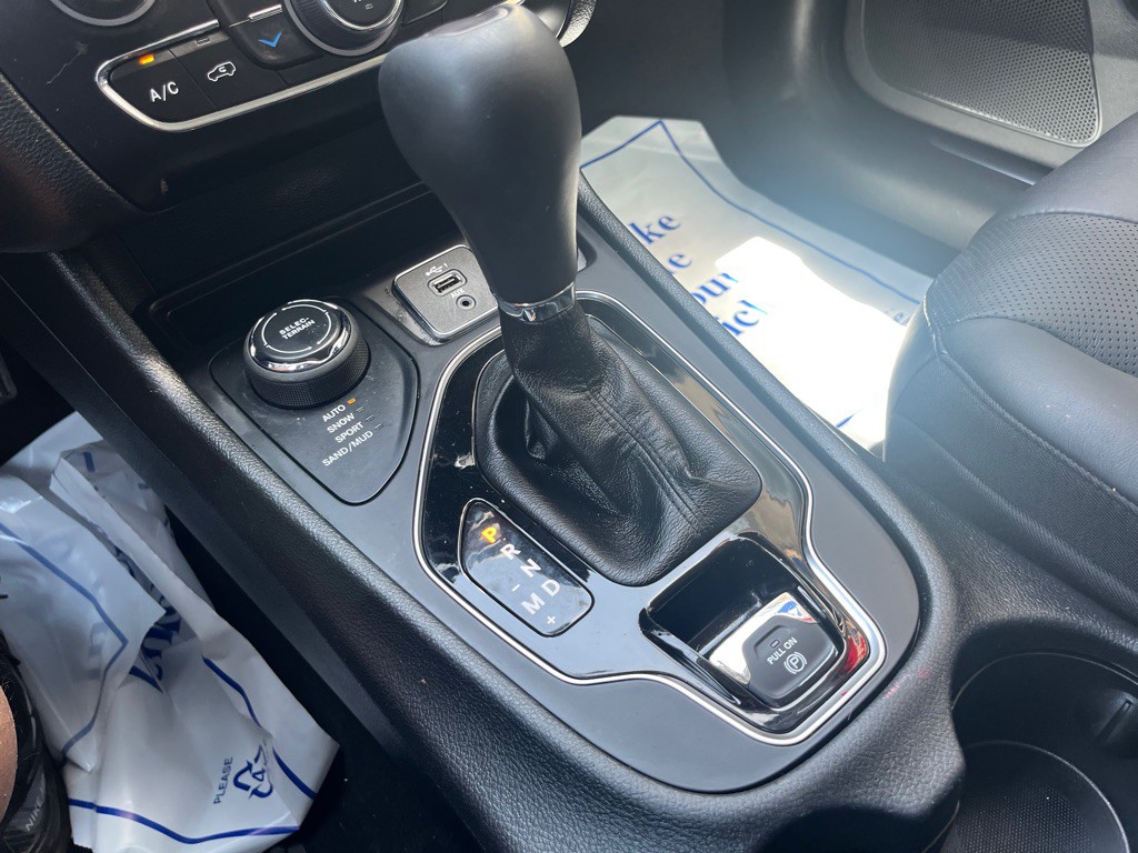 2020 Jeep Cherokee Image 13
