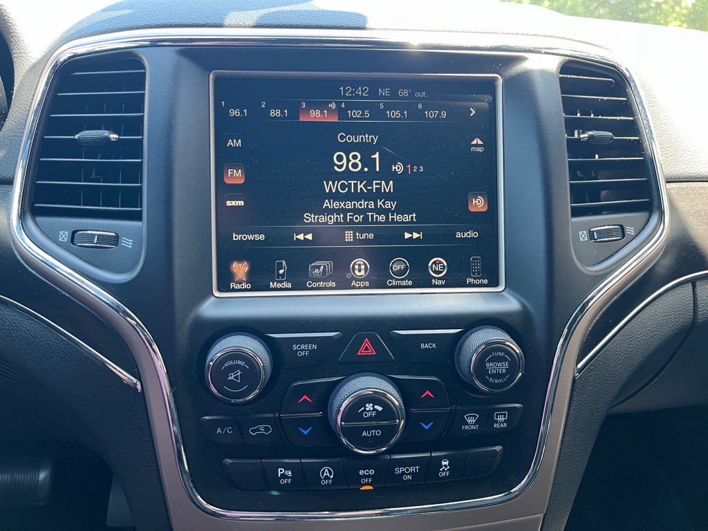 2017 Jeep Grand Cherokee Image 14