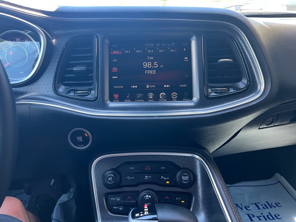 2016 Dodge Challenger Image 15