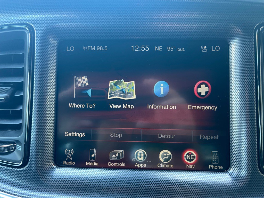 2016 Dodge Challenger Image 18