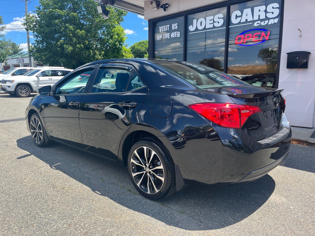 2017 Toyota Corolla Image 2