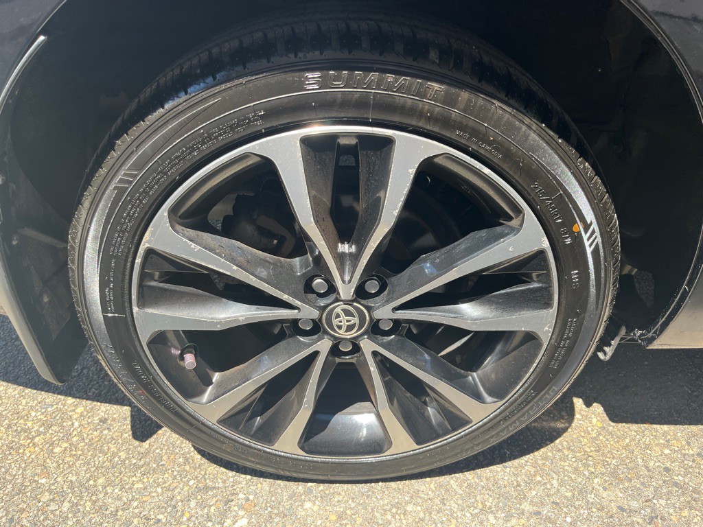 2017 Toyota Corolla Image 8