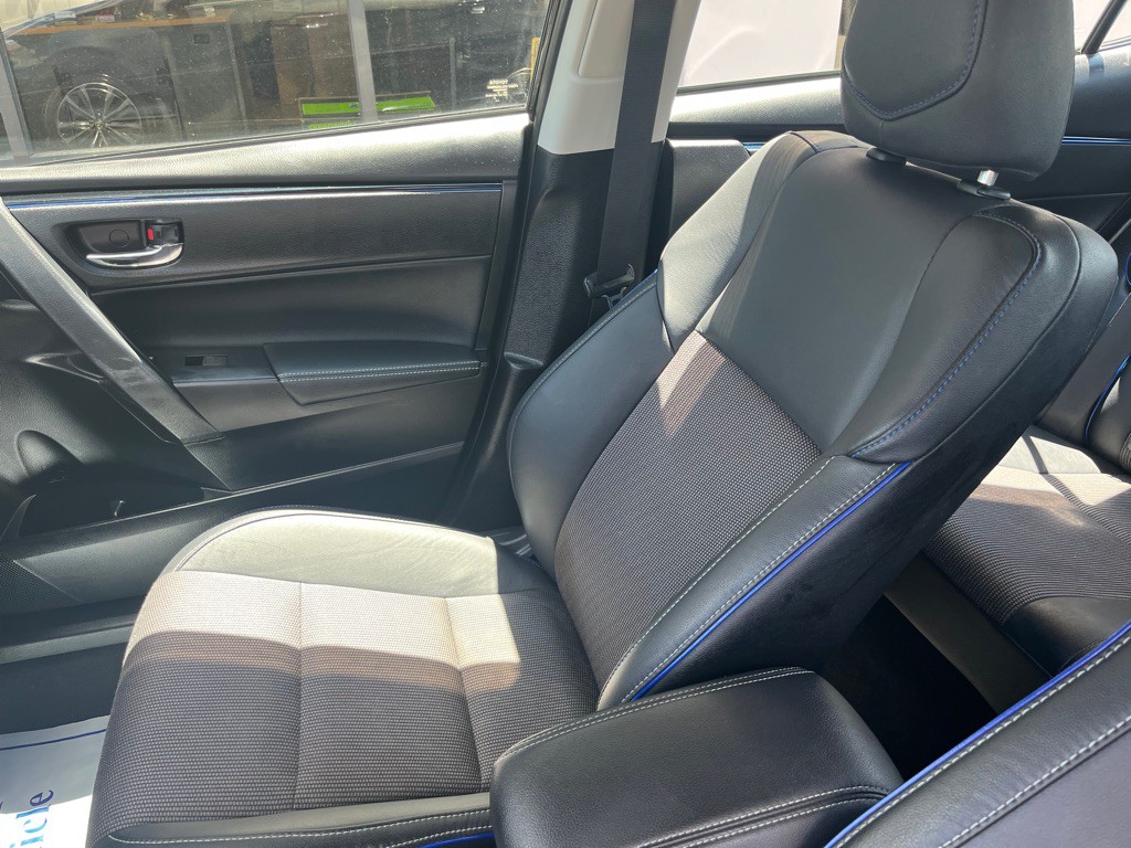 2017 Toyota Corolla Image 12