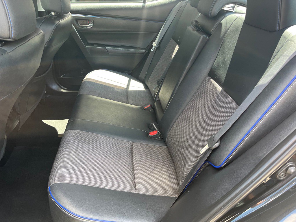 2017 Toyota Corolla Image 18