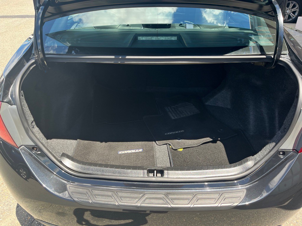 2017 Toyota Corolla Image 20