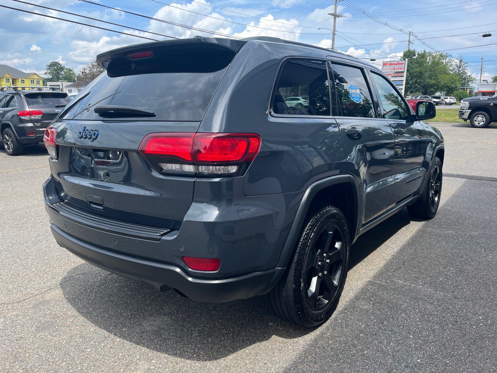 2018 Jeep Grand Cherokee Image 3