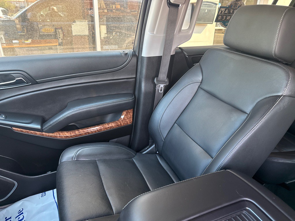 2019 Chevrolet Suburban Image 13