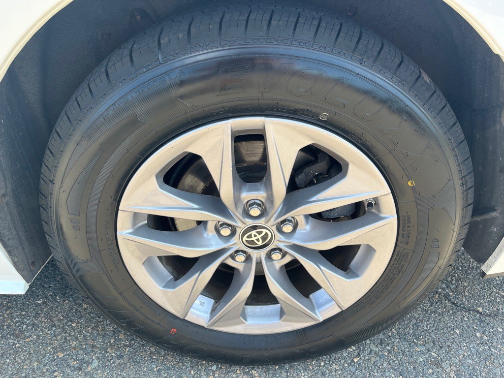 2021 Toyota Sienna Image 7