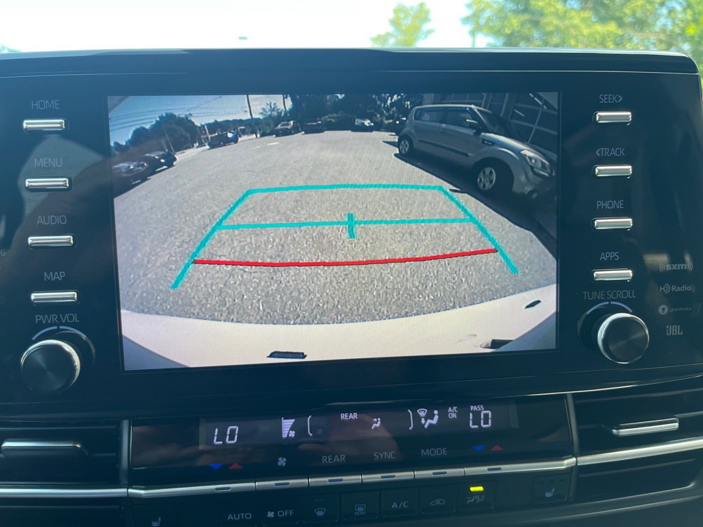 2021 Toyota Sienna Image 17