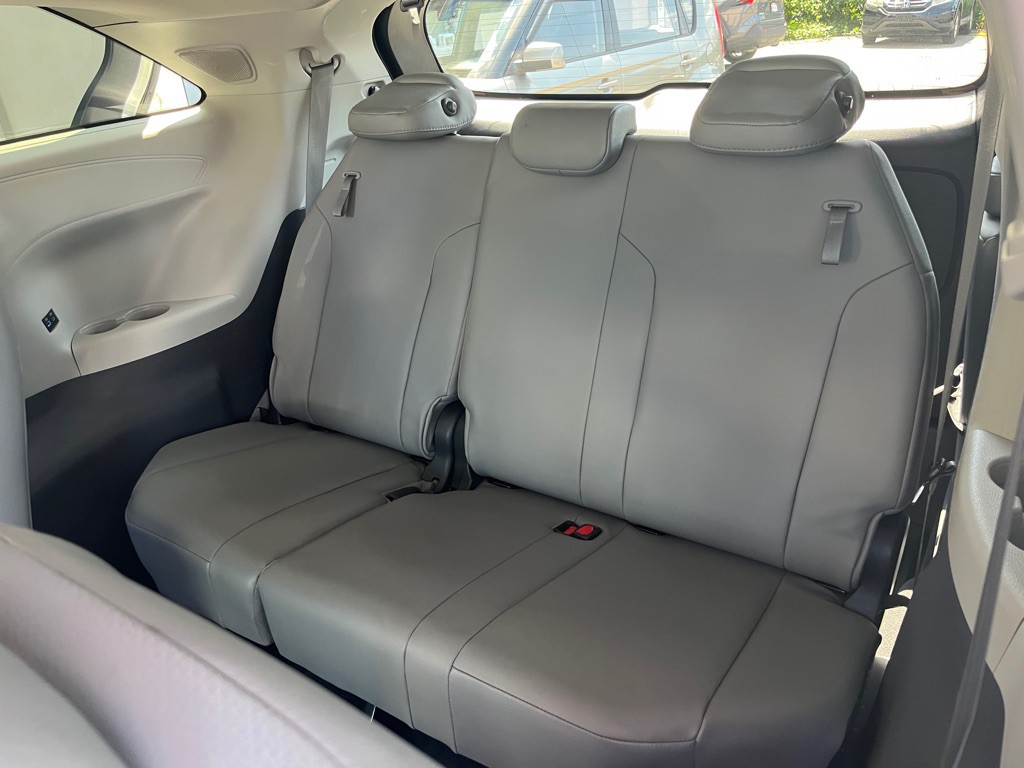2021 Toyota Sienna Image 22