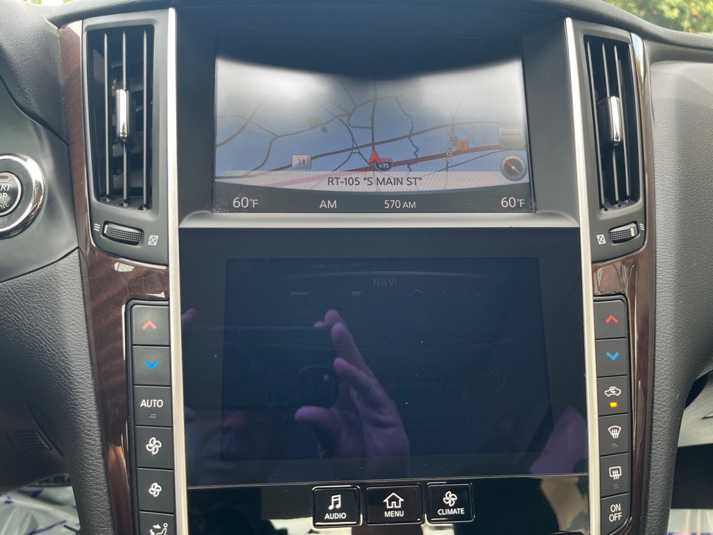 2017 INFINITI Q50 Image 15