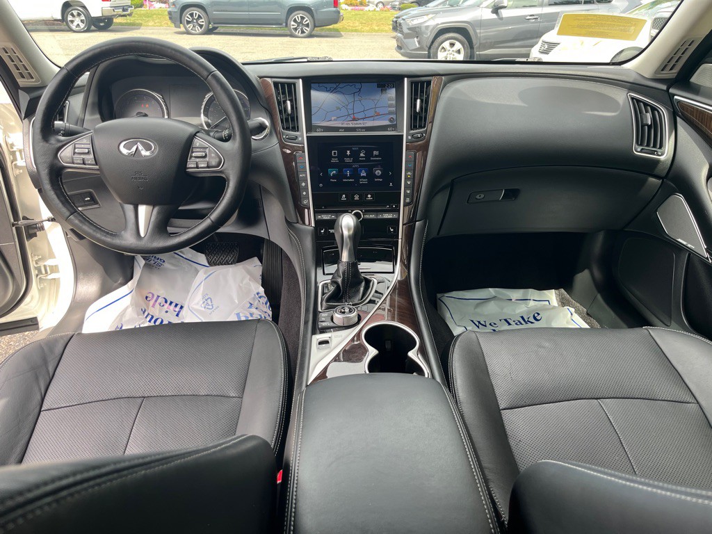 2017 INFINITI Q50 Image 24