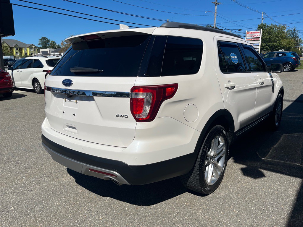 2017 Ford Explorer Image 3