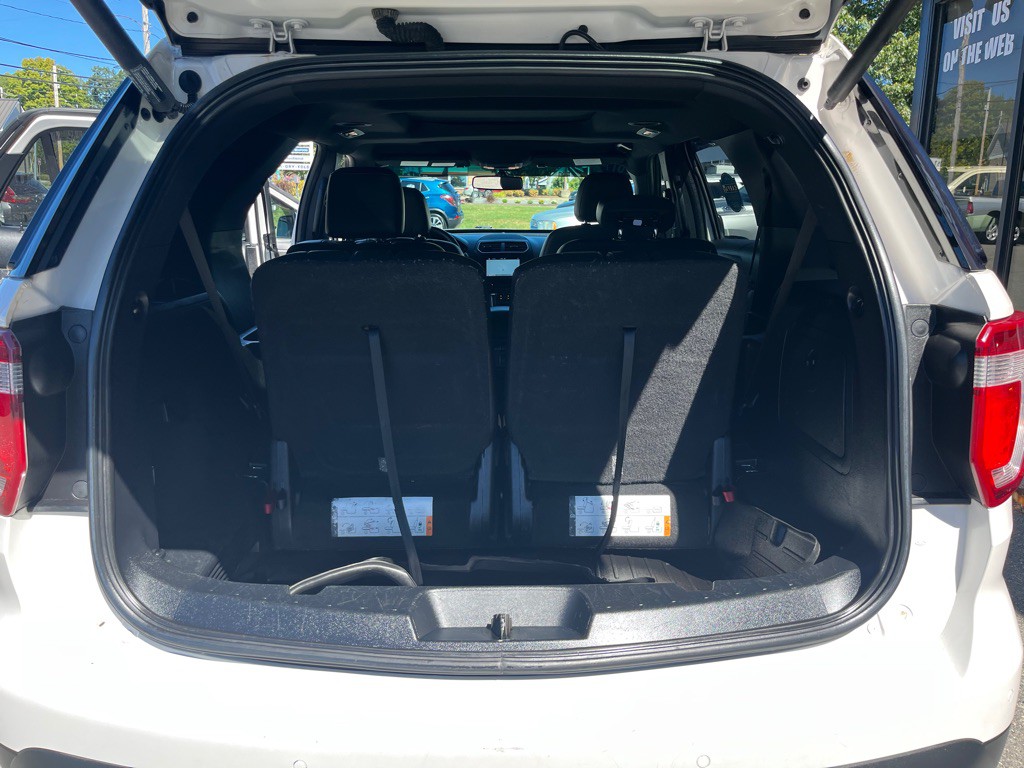 2017 Ford Explorer Image 26