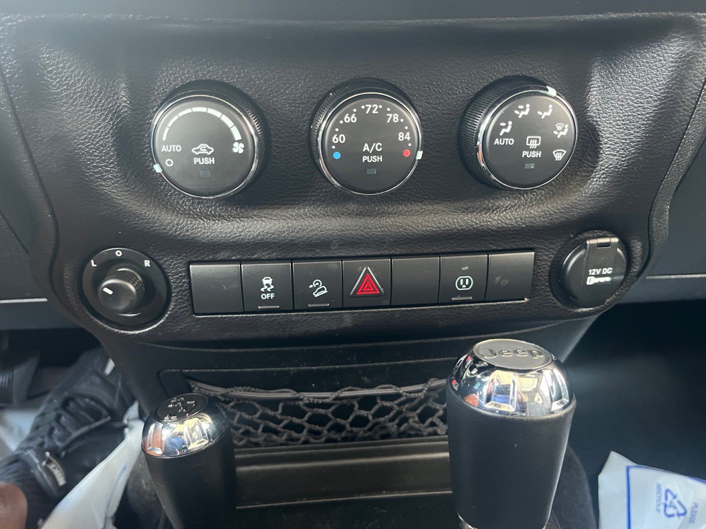 2017 Jeep Wrangler Unlimited Image 14