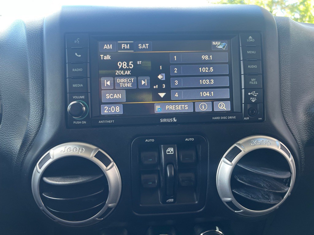 2017 Jeep Wrangler Unlimited Image 15